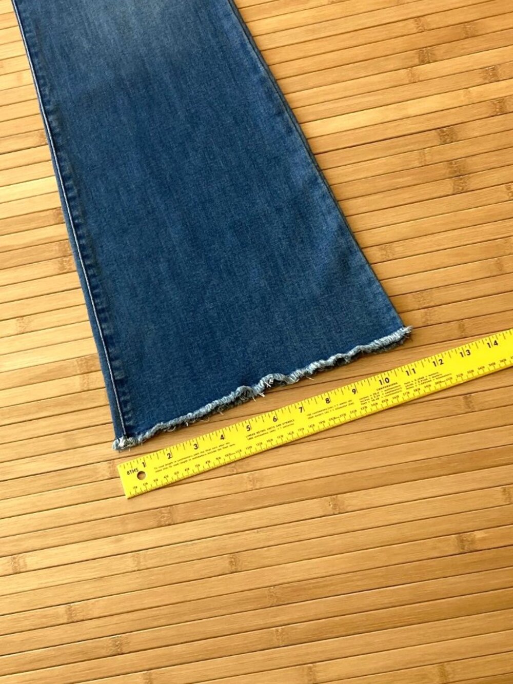 Democracy Ab Solution High Rise Out There Flare Jeans Raw Hem Womens 6 Blue NWT - Picture 8 of 11